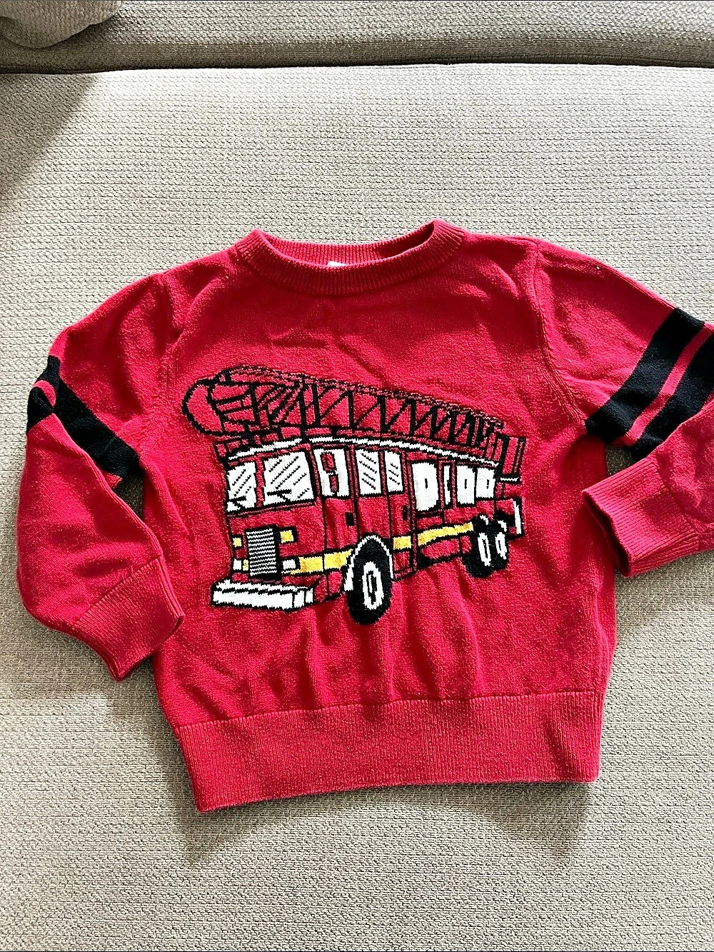 💙5 for $10💙 GAP Fire Truck Sweater Boys 3T Red